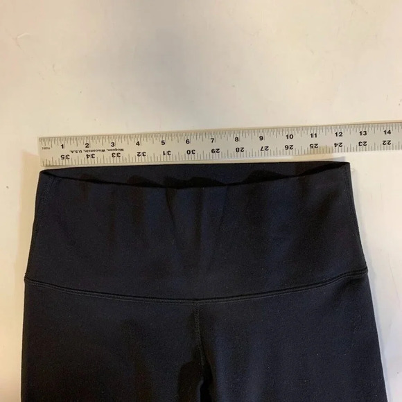 Lululemon Women's Cropped Low Rise Stretch Athletic Outdoor Leggings SIze 4 - Picture 7 of 10